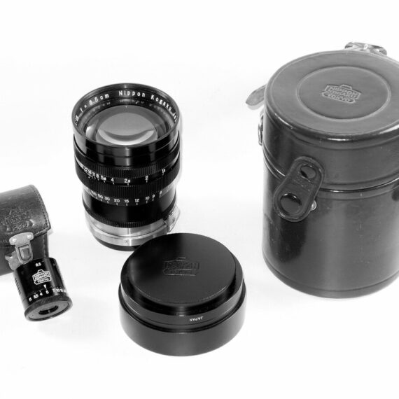 Nikon 8,5cm f1,5 Nikkor-S-C Black Rangefinder "C"lens with hood,caps & finder,case Nice Mint- /sold