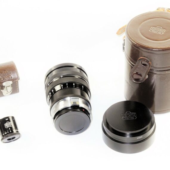 Nikon 8,5cm f1,5 Nikkor-S-C Black Rangefinder "C"lens with hood,caps & finder,case Nice Mint- /sold