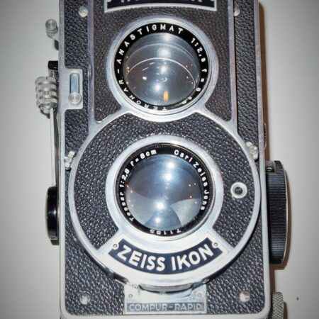 Zeiss Ikon Ikoflex III 853/16 TLR W/8cm f2,8 Tessar lens Ex++/Mint-