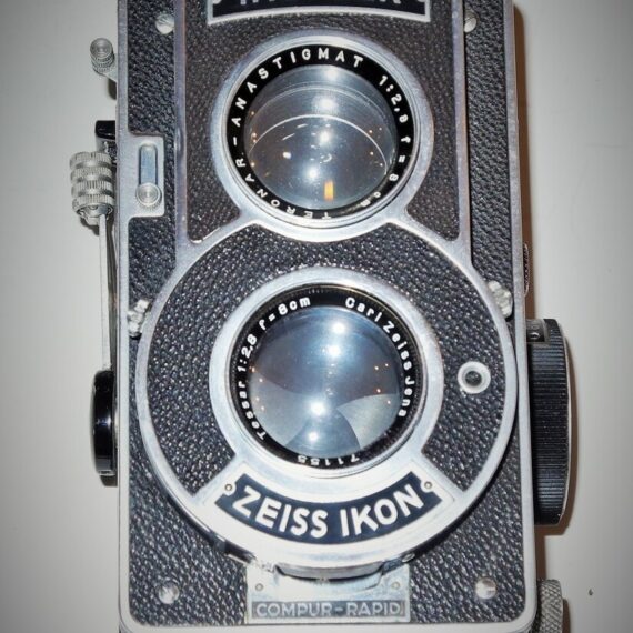 Zeiss Ikon Ikoflex III 853/16 TLR W/8cm f2,8 Tessar lens Ex++/Mint-