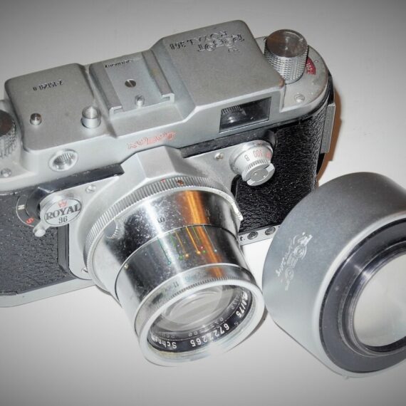 Robot Royal 36B with 75/3,8 Tele-Xenar  Schneider-Kreuznach Lens Ex+/++