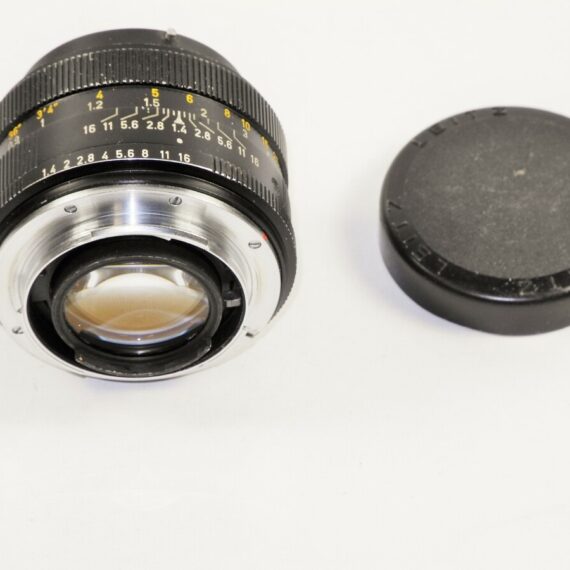 Leica 50/1,4 Summilux-R 3 cam lens Sold with Leica caps Ex