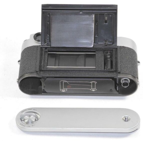 Leica M3 Chrome S.Stroke camera  W/Leica 50/2 Rigid Summicron W/hood,caps,case, MR meter, box Ex++/Mint-/ Free shipping (USA)