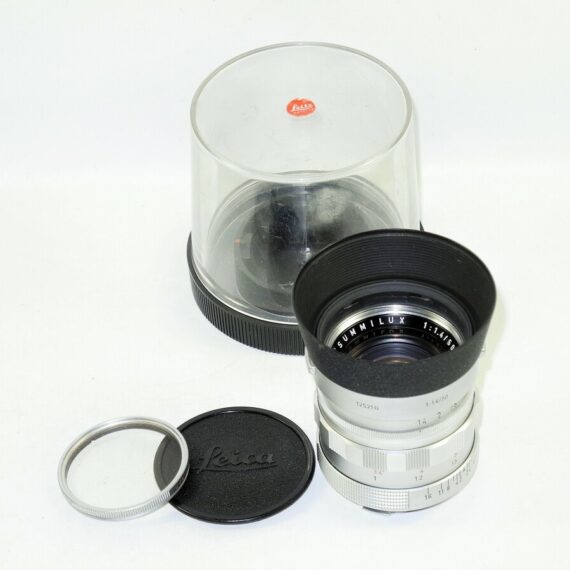 Leica 50/1,4 Summilux M Chrome "Wetzlar" with Leica E43 UVA filter & Metal Hood Mint-