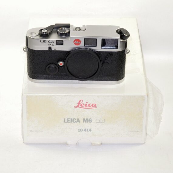 Leica M6 Chrome Classic "PANDA "  0.72 Mag.with box Mint/-  /SOLD