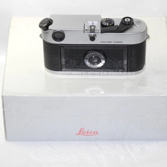 Leica M6 Chrome Classic "PANDA "  0.72 Mag.with box Mint/-  /SOLD