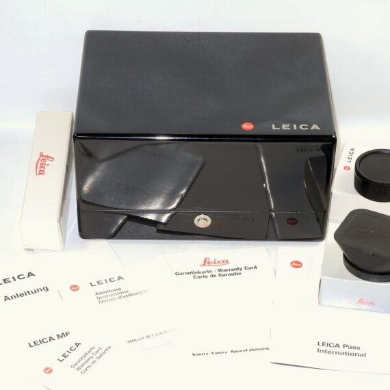 LEICA M6 "Ein Stück Camera Set with Leica 35/1,4mm Asph matching lens,box,and paperwork ,Mint/- Nice Rare set / SOLD