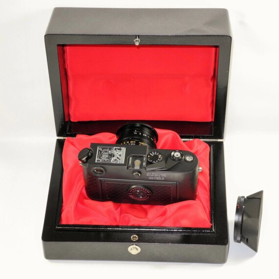 LEICA M6 "Ein Stück Camera Set with Leica 35/1,4mm Asph matching lens,box,and paperwork ,Mint/- Nice Rare set / SOLD