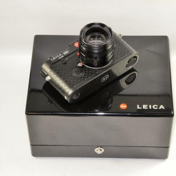 LEICA M6 "Ein Stück Camera Set with Leica 35/1,4mm Asph matching lens,box,and paperwork ,Mint/- Nice Rare set / SOLD