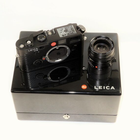LEICA M6 "Ein Stück Camera Set with Leica 35/1,4mm Asph matching lens,box,and paperwork ,Mint/- Nice Rare set / SOLD