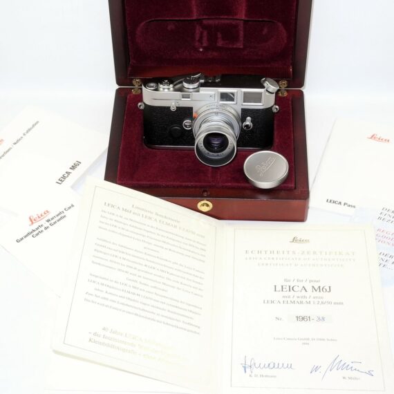 Leica M6J camera set with matching 50/2,8mm lens,box and certificate Mint/- / SOLD