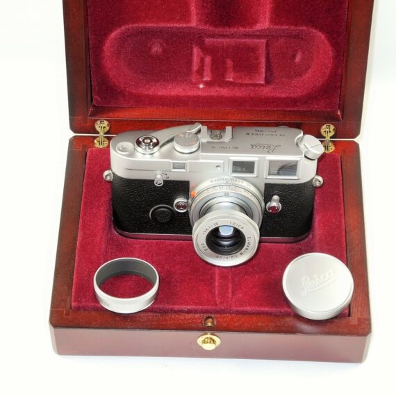 Leica M6J camera set with matching 50/2,8mm lens,box and certificate Mint/- / SOLD