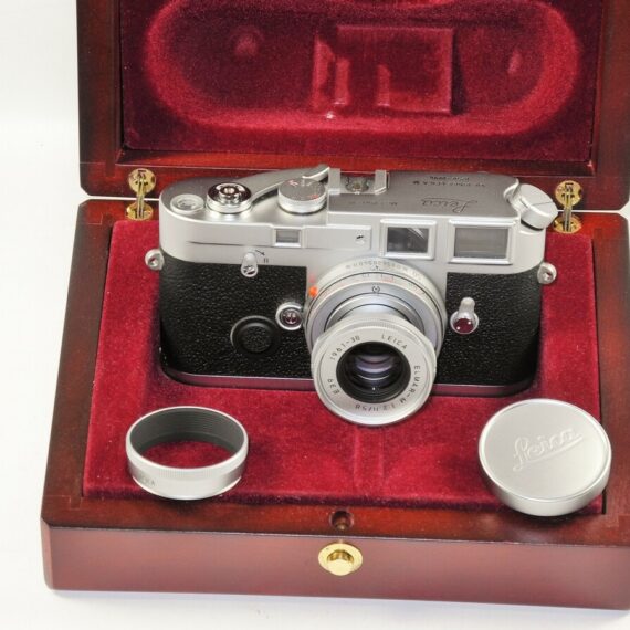 Leica M6J camera set with matching 50/2,8mm lens,box and certificate Mint/- / SOLD
