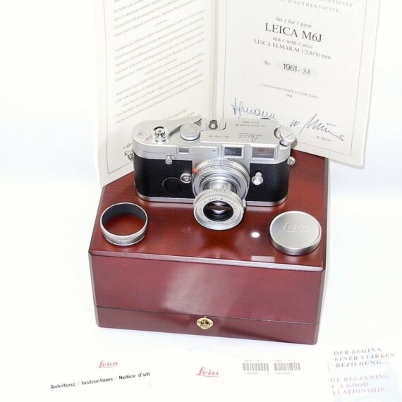 Leica M6J camera set with matching 50/2,8mm lens,box and certificate Mint/- / SOLD