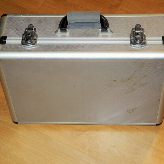 Hasseblad 500 C/M Camera  set with 50mm,150mm,250m CF lenses, filters,grip, pro-shade in metal case Ex++/Mint- / SOLD