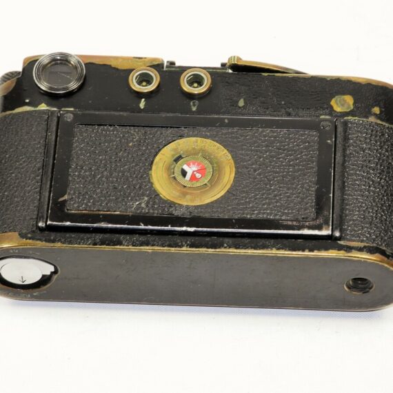 Leica M2 black paint original camera (circa 1960 ) Ex / User condition Brassy & Rare ! Call or Email for more info.