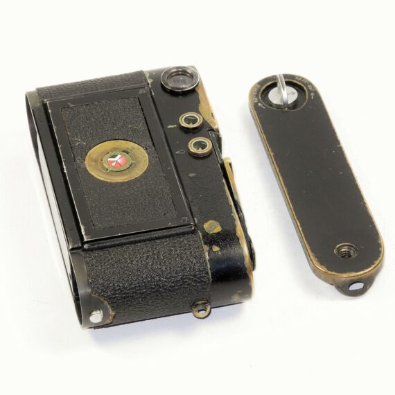Leica M2 black paint original camera (circa 1960 ) Ex / User condition Brassy & Rare ! Call or Email for more info.