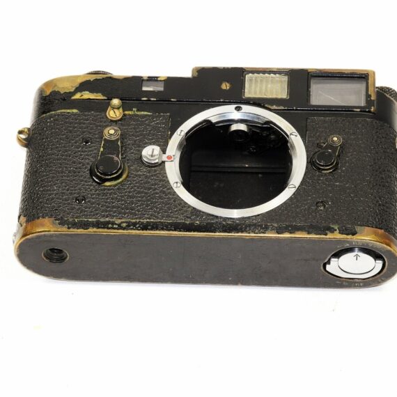 Leica M2 black paint original camera (circa 1960 ) Ex / User condition Brassy & Rare ! Call or Email for more info.