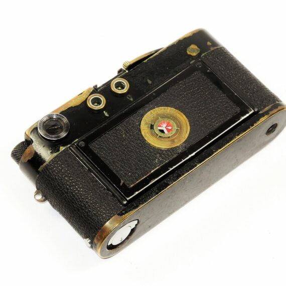 Leica M2 black paint original camera (circa 1960 ) Ex / User condition Brassy & Rare ! Call or Email for more info.