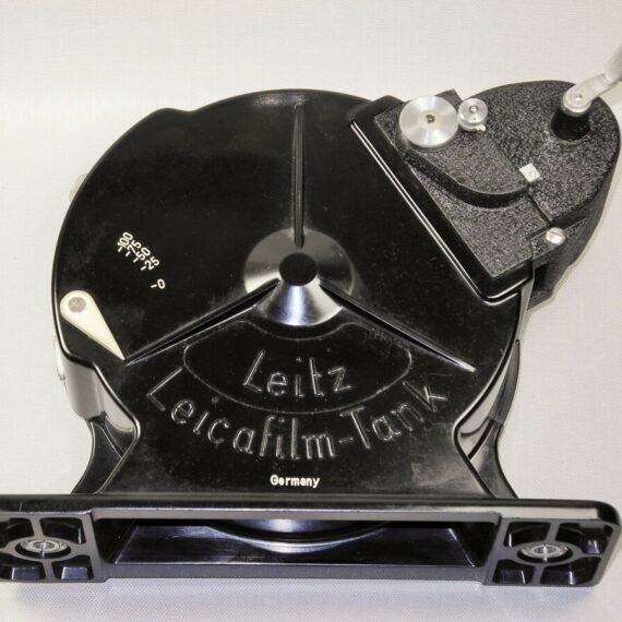 Leica film tank for loading cassettes in daylight, FOOVA, circa 1939 Mint- / SOLD