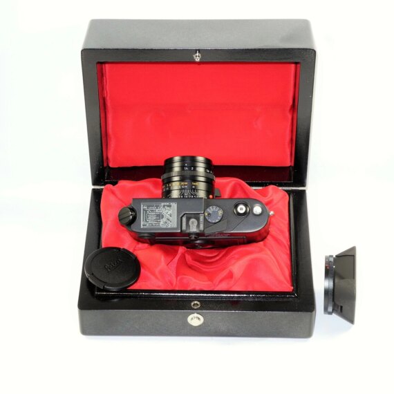 LEICA M6 "Ein Stück Camera Set with Leica 35/1,4mm Asph matching lens,box,and paperwork ,Mint/- Nice Rare set / SOLD