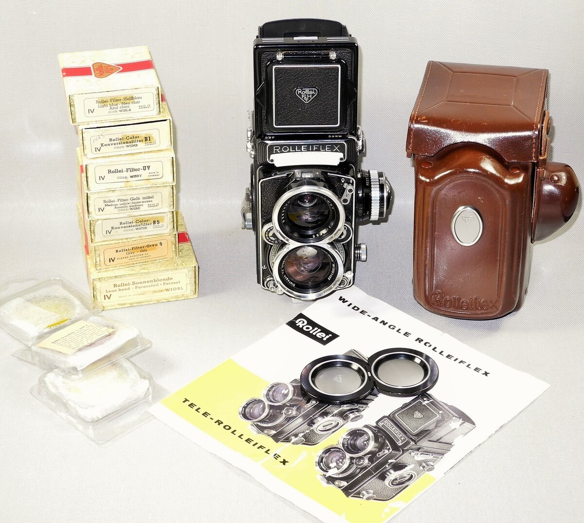 ROLLEI-WIDE CAMERA W/55mm Carl Zeiss DISTAGON lens Sold W original