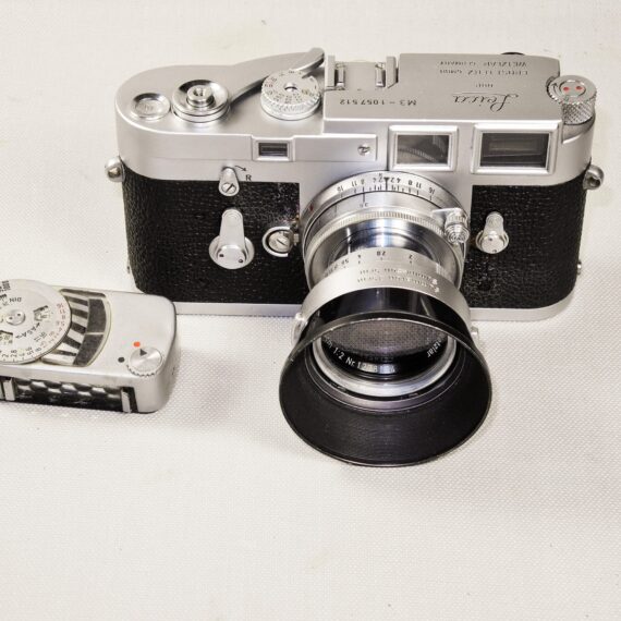 Leica M3 Single Stroke with Leica 50/2 Summicron-Col lens,Hood,Filter,Meter Ex+/++