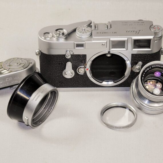 Leica M3 Single Stroke with Leica 50/2 Summicron-Col lens,Hood,Filter,Meter Ex+/++
