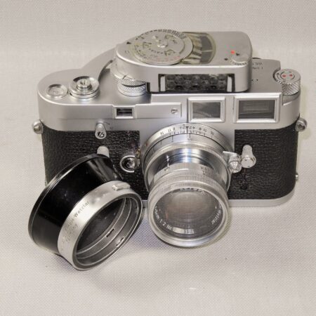 Leica M3 Single Stroke with Leica 50/2 Summicron-Col lens,Hood,Filter,Meter Ex+/++
