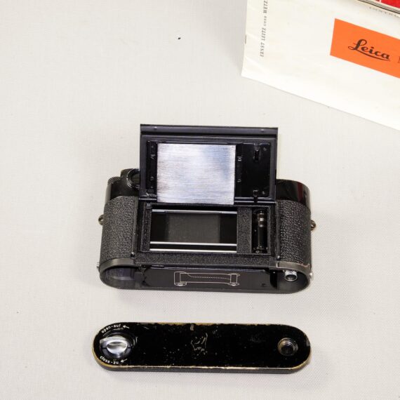 Leica M3 black paint single stroke camera with box, Leather case, manual (recently overhauled) Ex+/Ex++ /SOLD