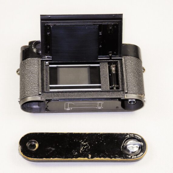 Leica M3 black paint single stroke camera with box, Leather case, manual (recently overhauled) Ex+/Ex++ /SOLD