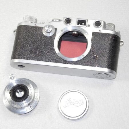 Leica IIIc Red curtains with Leica 35/3,5 Elmar Ex+/ SOLD