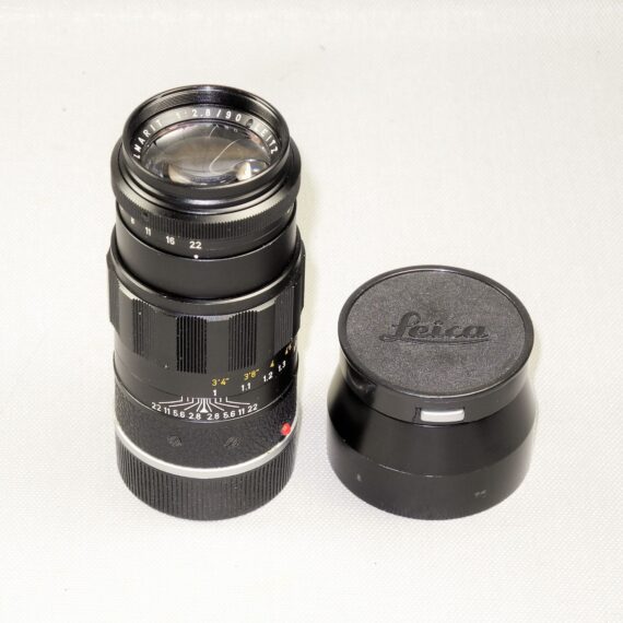 Leica 90/2,8 Elmarit black "Wetzlar" lens (1966) with hood and caps Ex+/++