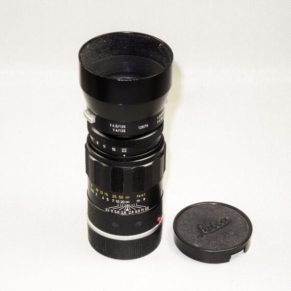 Leica 90/2,8 Elmarit black "Wetzlar" lens (1966) with hood and caps Ex+/++