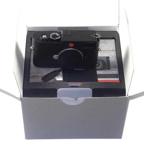 Leica M11 Digital RF Camera (Black) Cat #20200 Sold with box,cap,strap,battery,charger etc. &: 1 year Leica warranty Mint/Like New- / Free Shipping (USA)