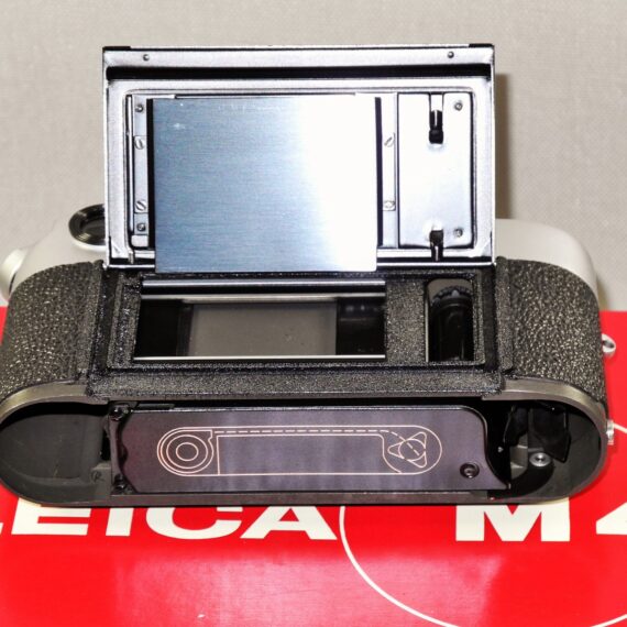 Leica M4 Silver Chrome camera Sold with-Leica original box, Leica M4 manual, cap Mint/Like New- condition. / SOLD