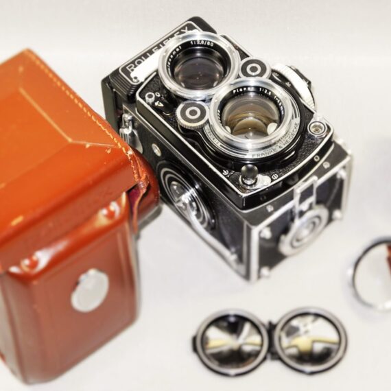 Rolleiflex 2.8F Planar TLR Camera W. Rollei Original Case, Rollei Body Cap, Rollei filter & Hood Mint- / SOLD