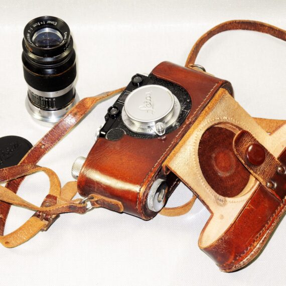 Leica I(A) Nr.34921 converted to Leica II black chrome with Leica 50mm & 90mm lenses nice Ex++ set. / Free shipping