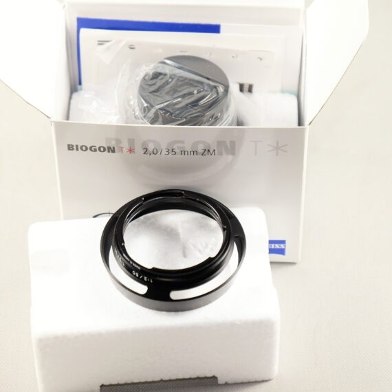 Zeiss 35/2 Biogon T* ZM Black with filter,Zeiss metal hood,caps,box,manual Ex++/Mint- / Free shipping (USA)