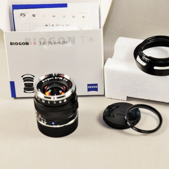 Zeiss 35/2 Biogon T* ZM Black with filter,Zeiss metal hood,caps,box,manual Ex++/Mint- / Free shipping (USA)