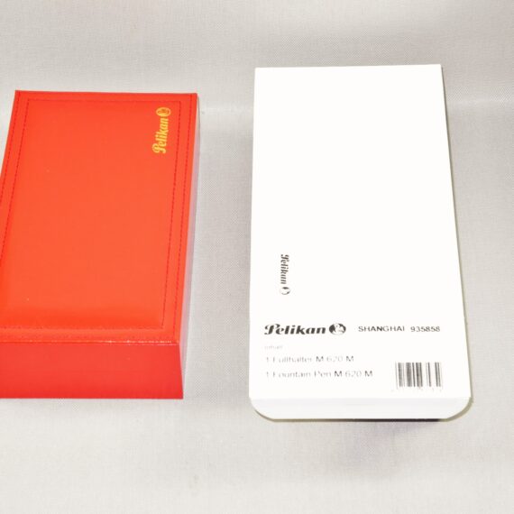 Pelikan M 620 SHANGHAI  fountain pen Special edition, RARE, First of the cities series. Nib 18ct. gold M. W/Original box & Papers Mint / SOLD