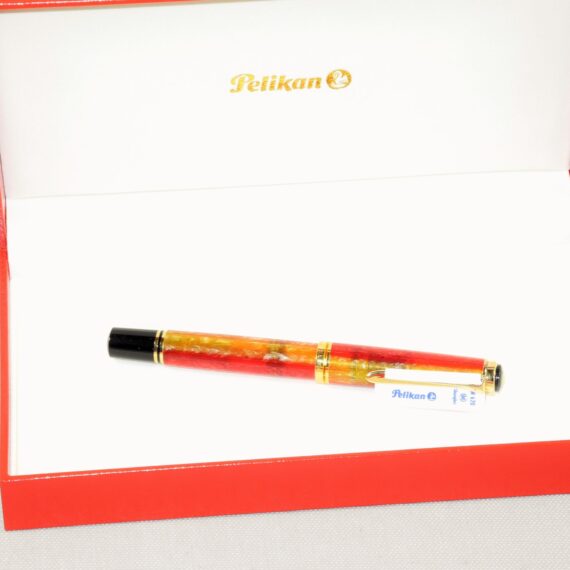 Pelikan M 620 SHANGHAI  fountain pen Special edition, RARE, First of the cities series. Nib 18ct. gold M. W/Original box & Papers Mint / SOLD