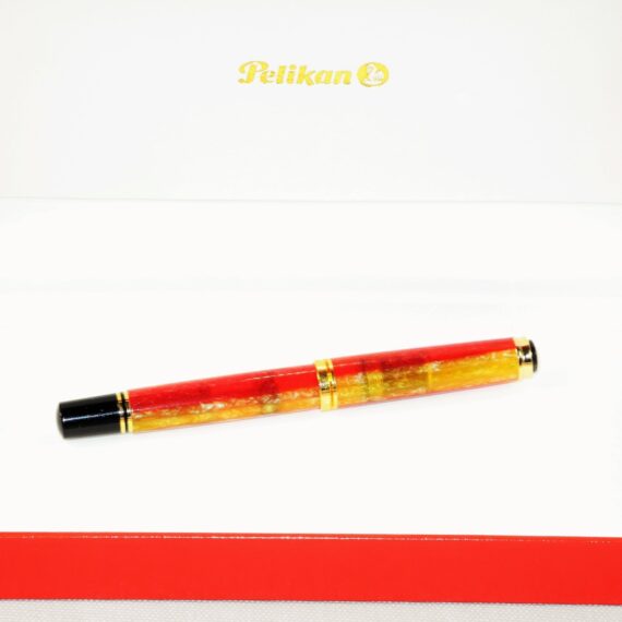 Pelikan M 620 SHANGHAI  fountain pen Special edition, RARE, First of the cities series. Nib 18ct. gold M. W/Original box & Papers Mint / SOLD
