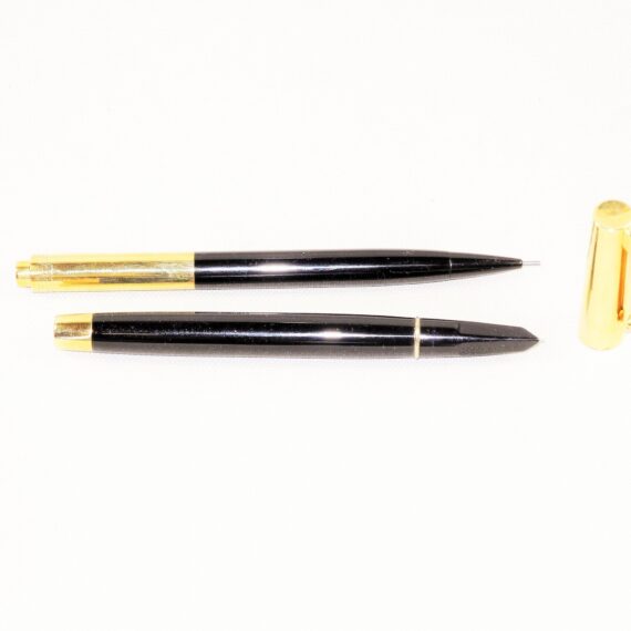 1943 Eversharp “fifth Avenue” lever filler fountain pen and pencil set in black with 14k Solid caps, fine nib, Nice Set ! SOLD