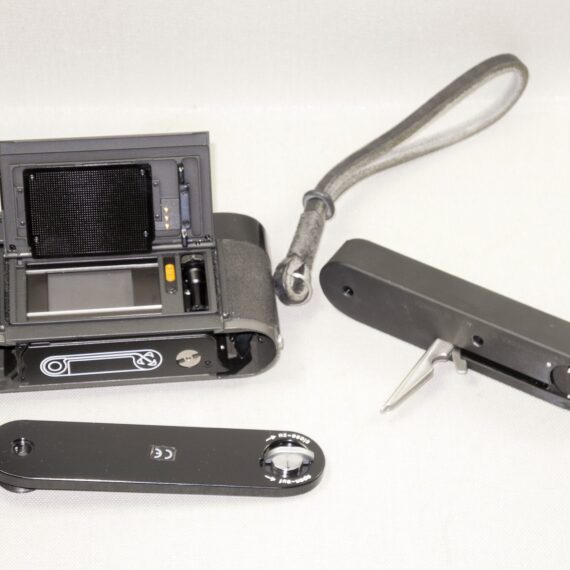 Leica MP 0.72 Black camera with Abrahmson rapid winder Mint- / SOLD