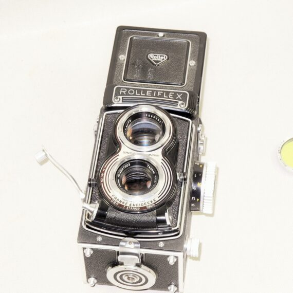 Rollei T2 TLR camera with filter Ex++