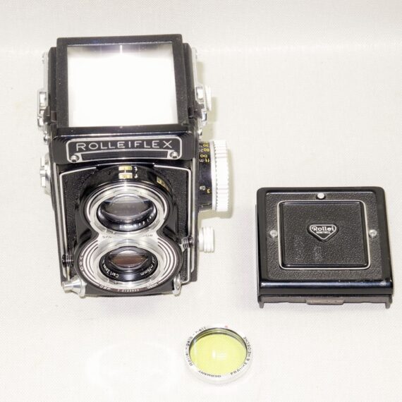 Rollei T2 TLR camera with filter Ex++