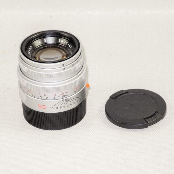 Leica 50/2 Summicron-M chrome latest E39 M lens, W/built in hood & with Leica caps Mint- / Free shipping (USA)