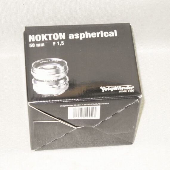 Voigtlander Nokton 50mm f/1.5 Aspherical chrome M mount lens with box,hood & filter Mint- / Free shipping (USA)