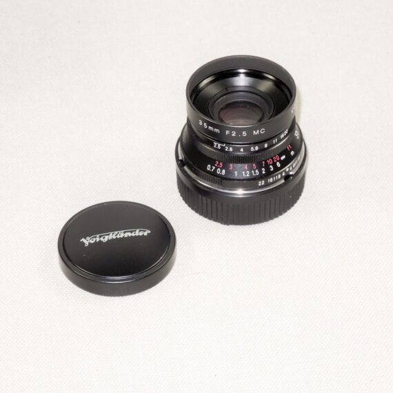 Voigtlander 35/2,5 MC Color Skopar Classic black lens with Leica M adapt in box Mint-